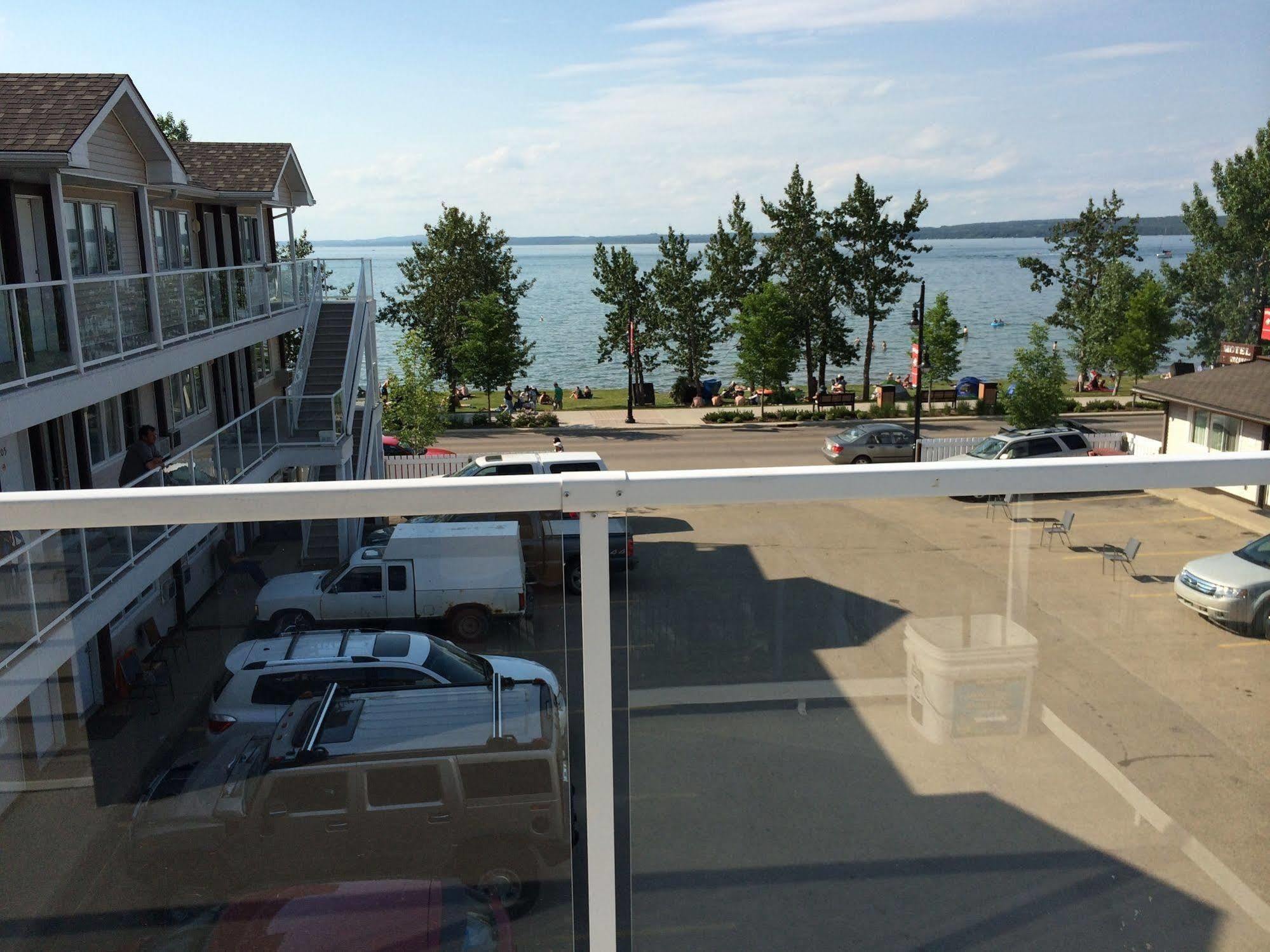 Raccoon Lodge Motel Sylvan Lake Zewnętrze zdjęcie